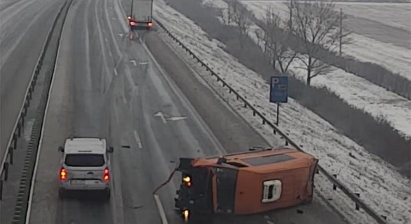 Gusztustalan dolog történt egy baleset után az M1-esen