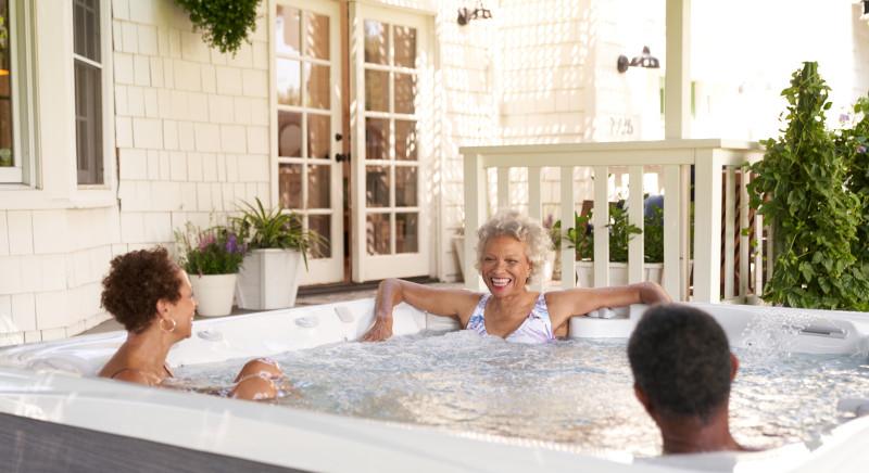Miért érdemes nagy jakuzzi mellett döntened