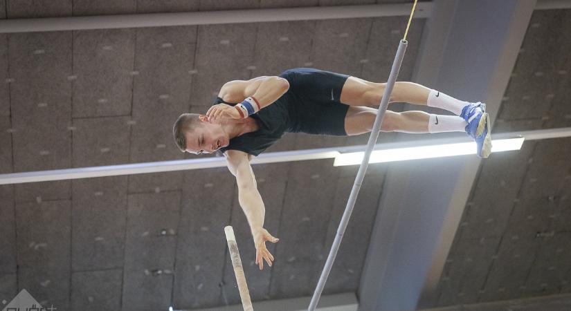 Dobogón kezdte az évet a győri rúdugró, Böndör Márton