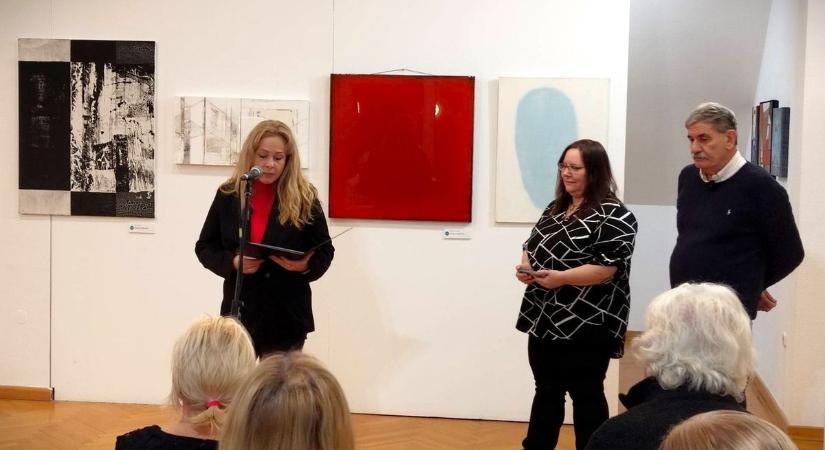 A szent geometria a téma a szigetszentmiklósi tárlaton