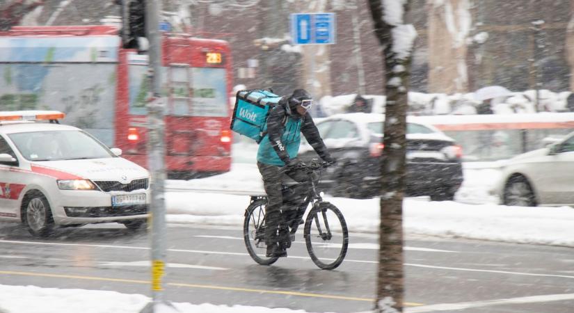 12 óra munka sem elég? Fellázadtak a Wolt futárok Szegeden
