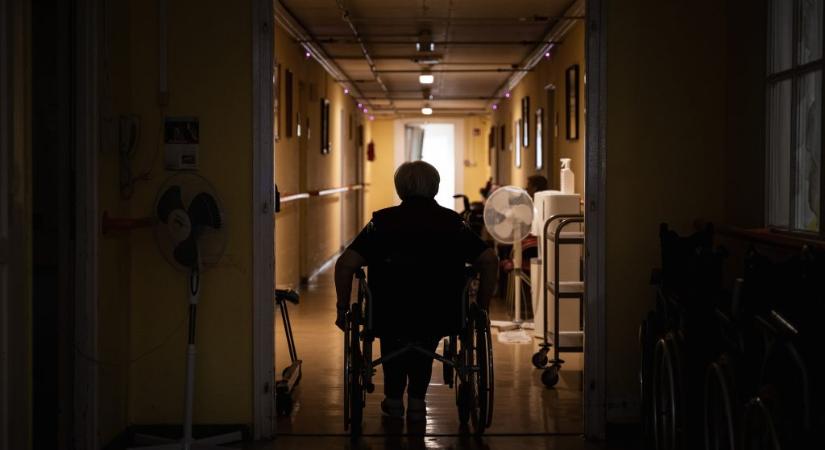 Óriásira nőtt várólisták az idősotthonokban: így kérhető soron kívüli elhelyezés