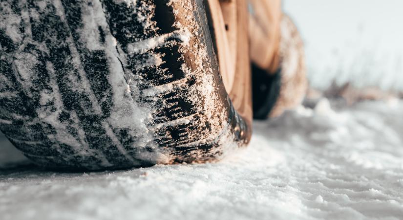 Te is ilyen gumival közlekedsz télen? Most különösen érdemes észnél lenni, súlyos lehet a következmény