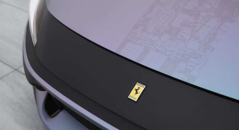 Lószőrből, napfényből készült ez a Ferrari