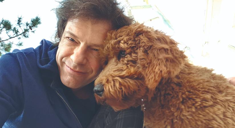 Tilla és Dubi: „Együtt sétálunk az erdőben”