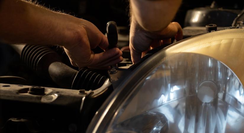 Kartellező autószervízeket bírságoltak meg