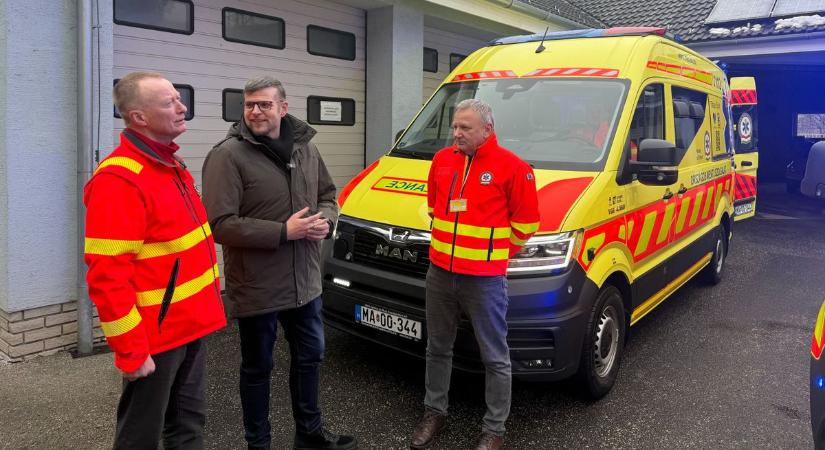 Új mentőautót kapott Szombathely