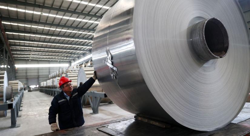 Ellentétes trendek Kínában – történelmi csúcs az alumíniumtermelésben, mélypont az acélgyártásban