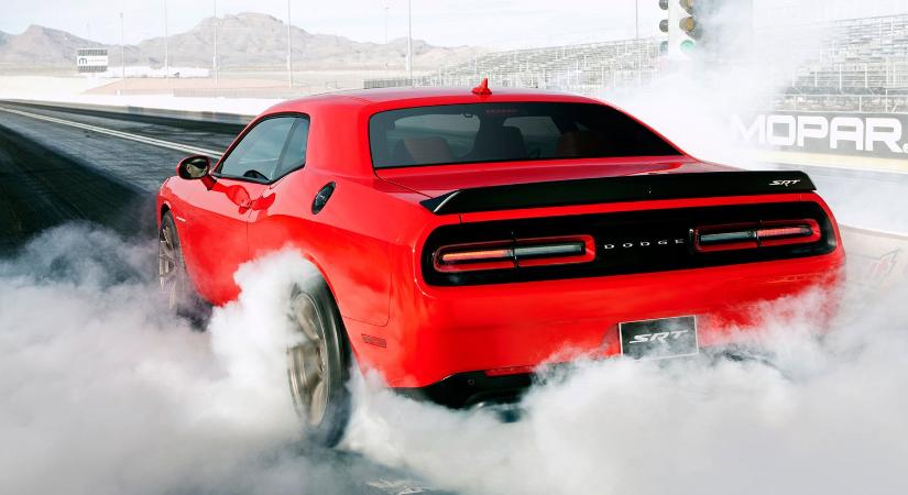 Dodge: a V8-nak hamarosan vége, de a lóerőnek nem