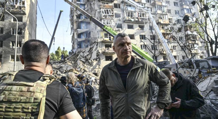 Zelenszkij-Klicsko hatalmi harc súlyosbítja az orosz támadás alatt álló Kijev válságát