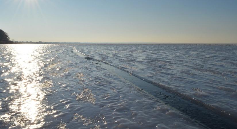 Jó hírek a Balaton jegéről, de kialakult egy hatalmas veszély is