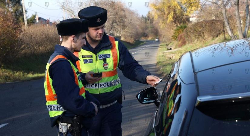 A büntetőpontjai miatt kizárták a közlekedésből a 22 éves fiatalt a fonyódi rendőrök