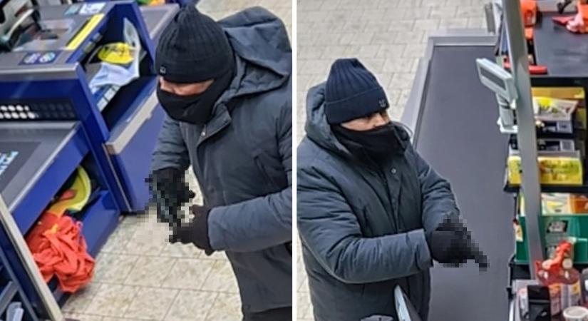 Fegyvernek látszó tárggyal próbálták meg kifosztani a körmendi Lidl kasszáját