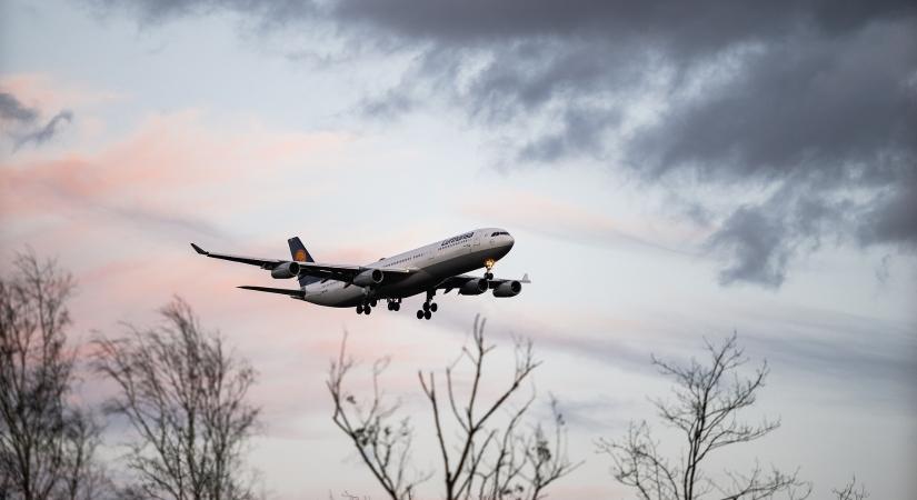 Több mint 1,2 millió repülőgép közlekedett 2025-ben a magyar légtérben
