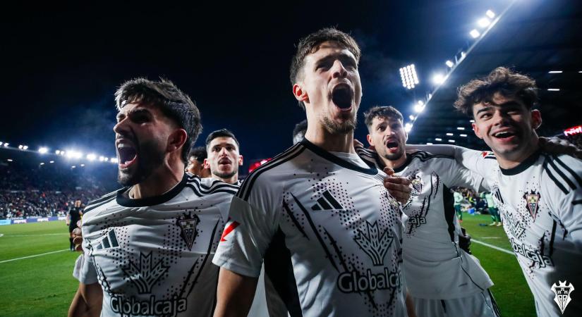 Kiejtették a Realt, „jutalmul” megkapták a Barcát