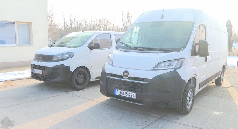 Új autók szolgálják a hajléktalanellátást