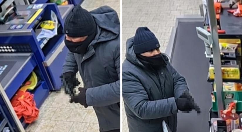 Fegyvernek tűnő tárggyal próbált boltot rabolni, keresik a rendőrök