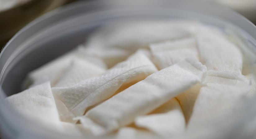 Itt az új trend: nikotinpárnákkal köszönt be a cigarettázás utáni korszak