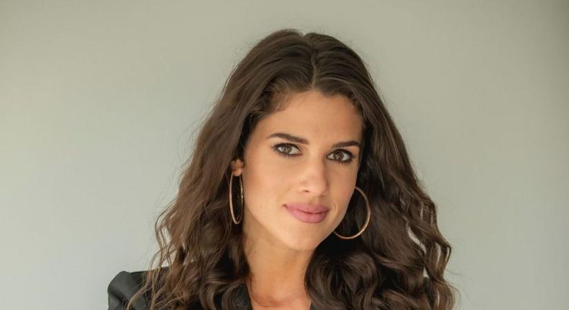 Kocsis Korinna csodás ruhában tündököl Marbellán