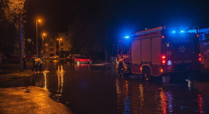 Forgalomkorlátozás Komlón: rendőrök és tűzoltók is a helyszínen