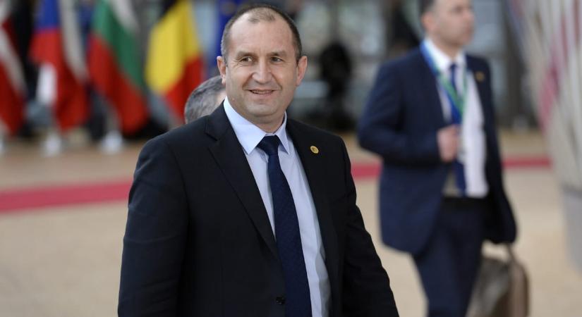 Bocsánatot kért, majd lemondott Rumen Radev bolgár elnök