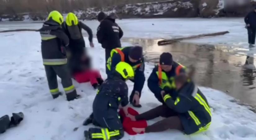 Anyja beszélt a jeges vízbe esett lány állapotáról