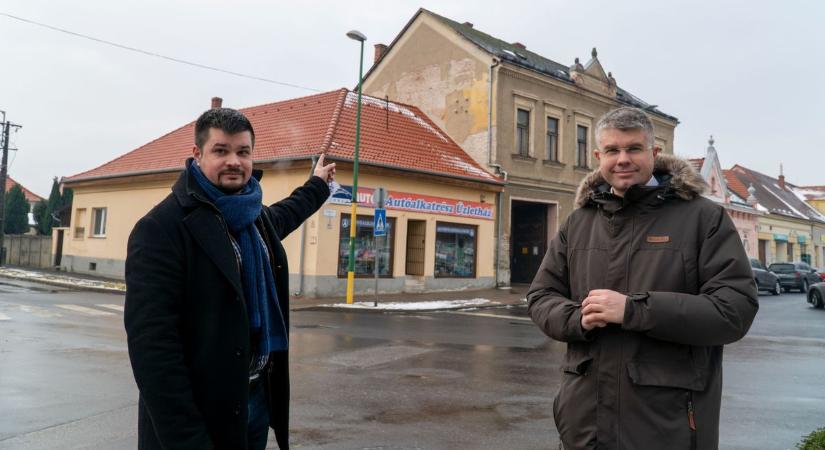 Ágh Péter: Újabb pályázati siker Csepregen