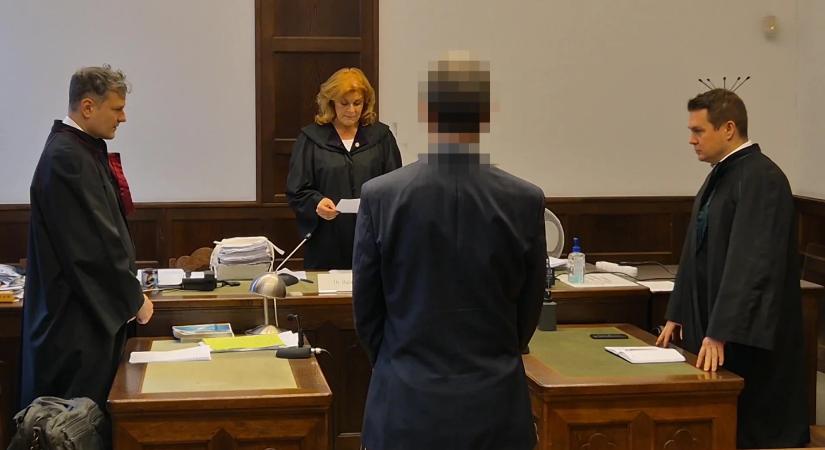 Felmentették a gyermekpornográfia vádja alól a volt Fideszes alpolgármestert