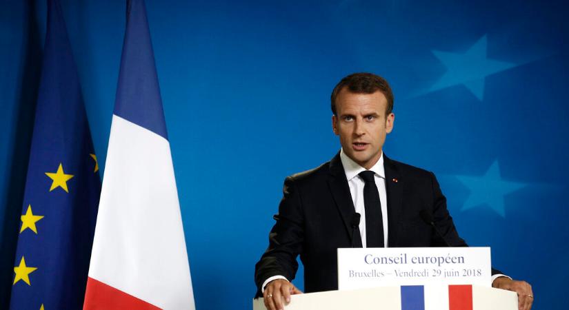 Macron visszadobta a meghívót, amit Orbán Viktor büszkén mutogat