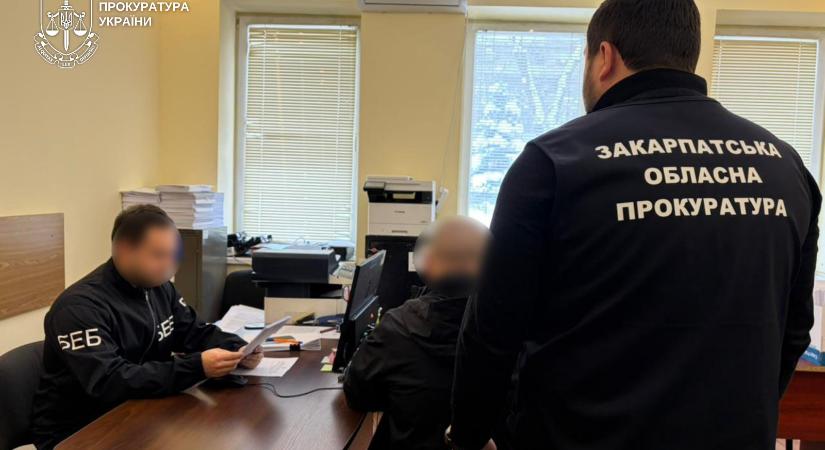 Kárpátalján egy vállalkozó faanyagot próbált külföldre csempészni