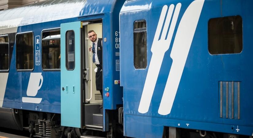 Eldőlt a MÁV-dolgozók sorsa: kétszámjegyű béremelést kaptak a vasutasok az idei évre