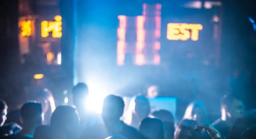 Nem drogot kerestek, korábbi súlyos verekedések miatt mentek ki a rendőrök a pécsi szórakozóhelyre