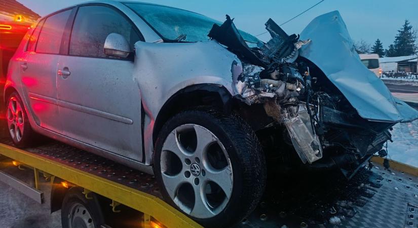 Veszélyes étrend-kiegészítők miatt fújt riadót a hatóság, balesetet szenvedett egy Volánbusz