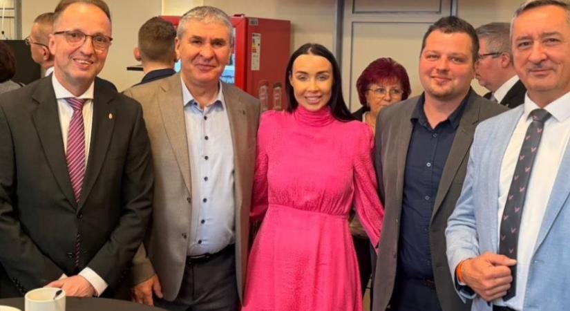 Édesanyaként, nőként és polgármesterként is arra jutott Balmazújváros polgármestere, hogy a Fidesz a “biztos választás”