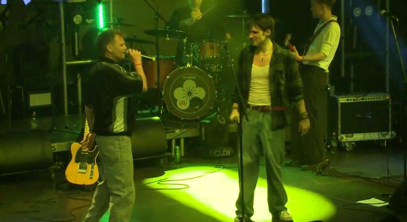 Így telt Ember Márk 33. születésnapja: saját koncert és ünneplés Puskás-Dallos Petivel