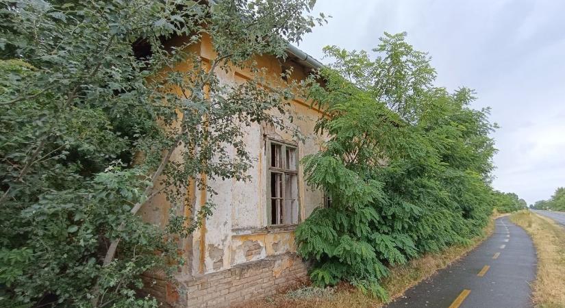 Elfeledett tanyai iskola az Urbex szerelmeseinek