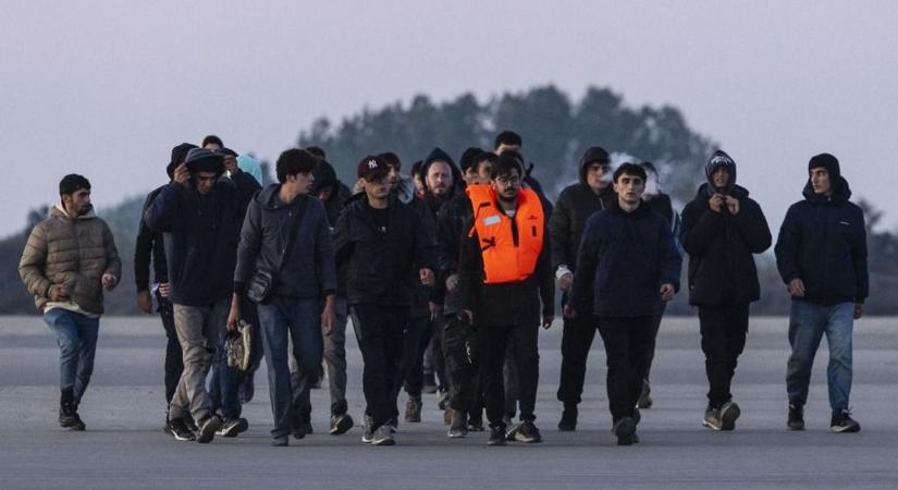 Szijjártó Péter: maradjunk migránsmentes ország!