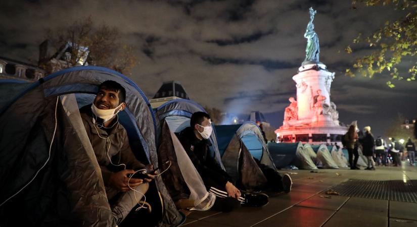 Nyílt utcán zaklatott egy migráns egy francia nőt, mert az keresztet viselt a nyakláncán (VIDEÓ)