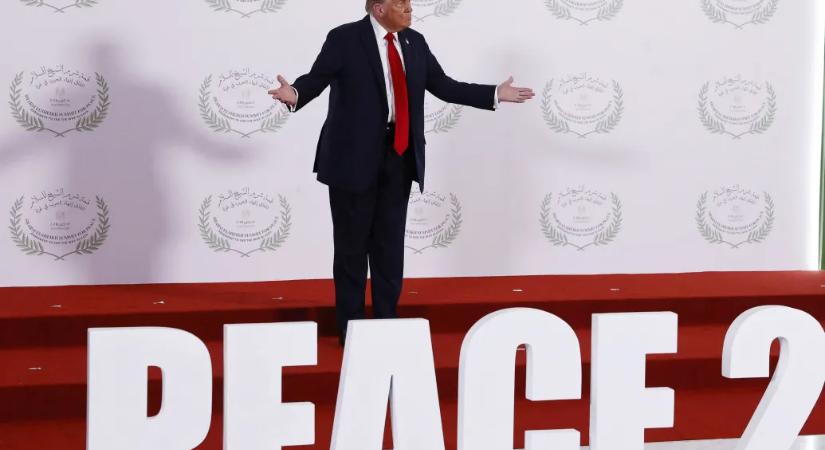 Trump egymilliárd dollárt kér a Béketanács tagságáért, aminek élére örökös elnöknek nevezné ki magát