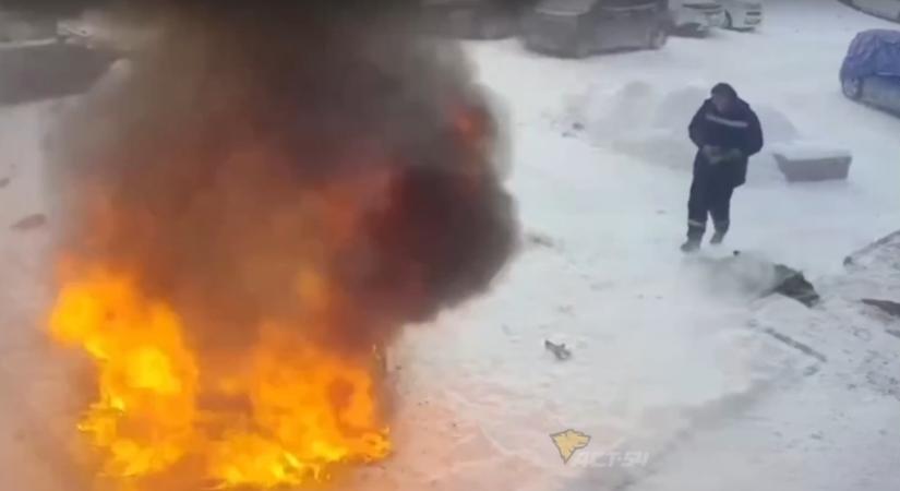 Hőlégfúvóval próbálta felmelegíteni a kocsiját, rossz ötlet volt – videó