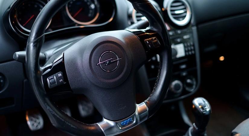 Melyik autó most a menő? 920 ezer használt autó cserélt gazdát 2025-ben