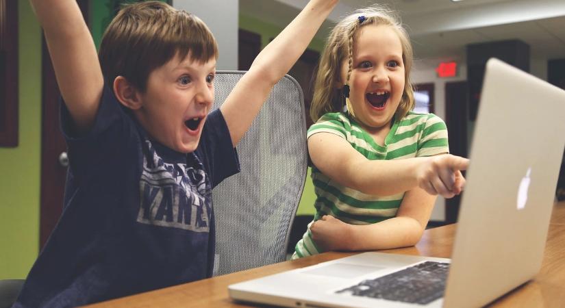 Digitális szülőség - könyvújdonság a gyermekkor kihívásairól a digitális világban