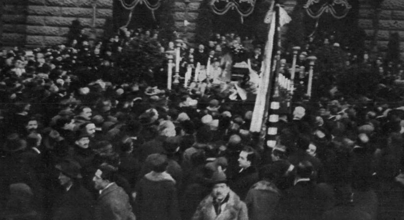 Királyokat temettek el úgy, mint száz éve Blaha Lujzát