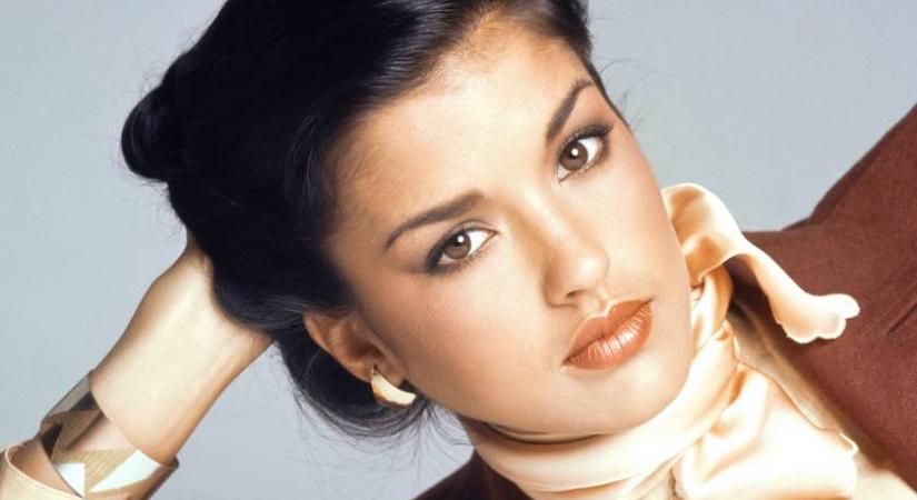 Felismerhetetlenné plasztikáztatta magát a világ első szupermodellje: a 70-es, 80-as évek szépsége volt Janice Dickinson