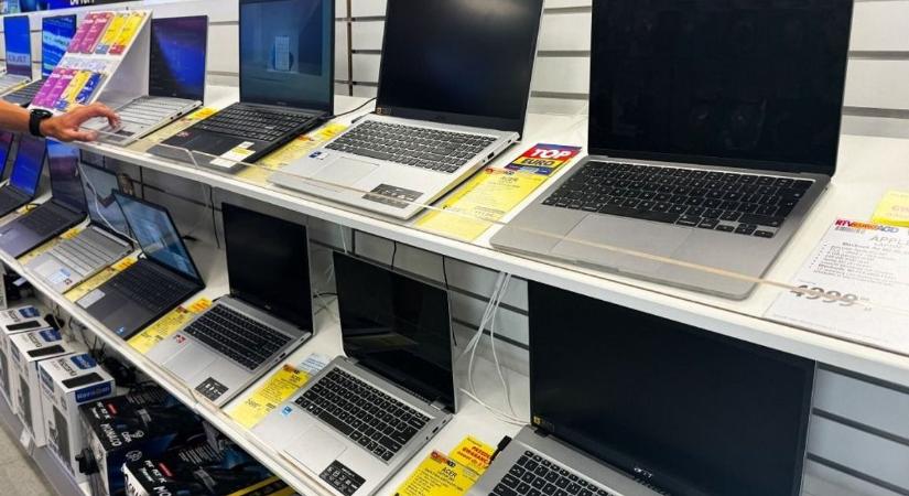 Nagyon rossz hírt kaptak a magyarok: a csőd szélére került az egyik kedvenc elektronikai boltjuk, csak egyetlen módon menekülhet meg – kezdődhet az üzletek bezárása