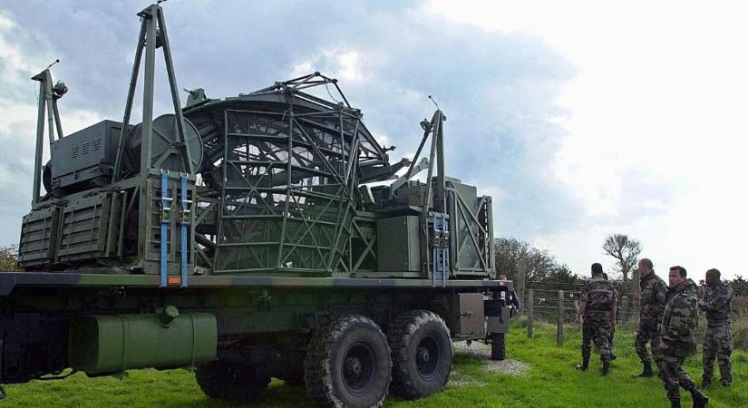 Megtörik a lengyel monopólium: ezért tolja át a NATO Ukrajna ellátását Romániába