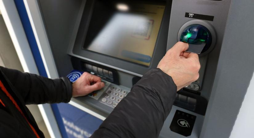 Fennakadások várhatók: a bankkártyás fizetéssel és a készpénzfelvétellel is gond lehet