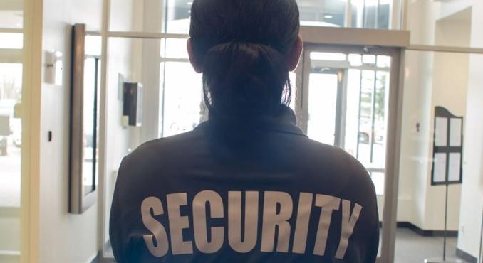 Egyre több az iskolaőri intézkedés, de a problémák gyökere mélyebben van