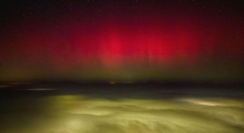 Rózsaszínbe borult az ég Szeged felett, gyönyörű sarki fényt hozott a napkitörés