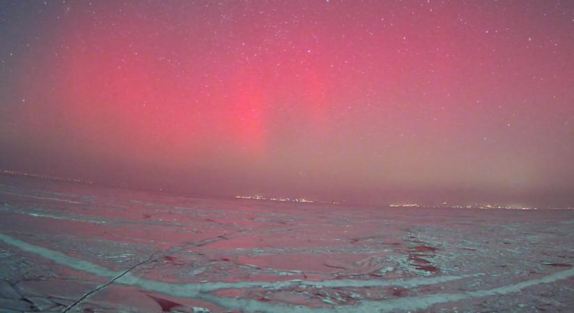 Ritkán látott erősségű sarki fény tündökölt az éjjel Magyarország felett